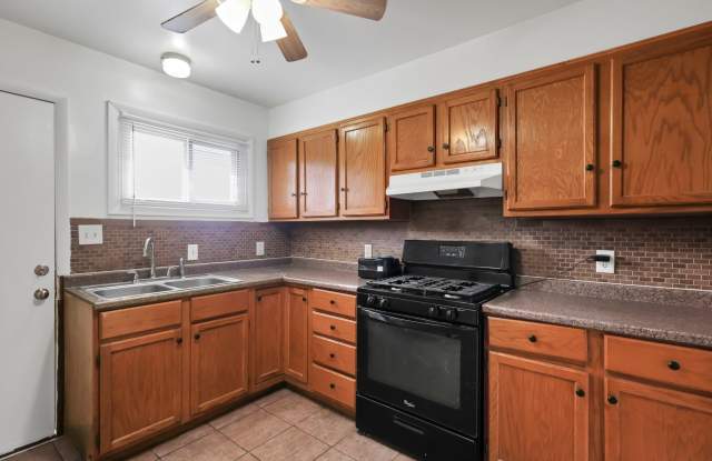 3/1 Single Family Home off Briggs Rd photos photos