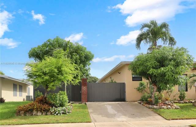 15730 SW 103rd Ave photos photos