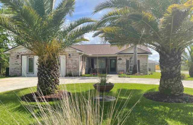 3244 Spanish Cove Drive North photos photos