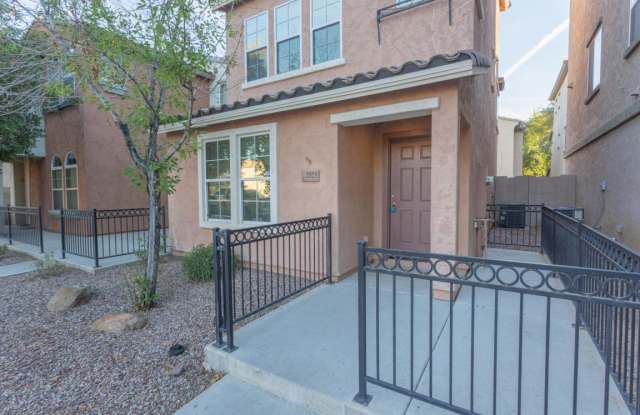2025 N 78th Dr Gallery 2