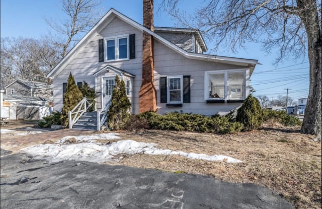 94 Saco Avenue - 1 photos photos