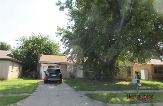 4 Bedrooom 2 Bath home ready for new resident! photos photos