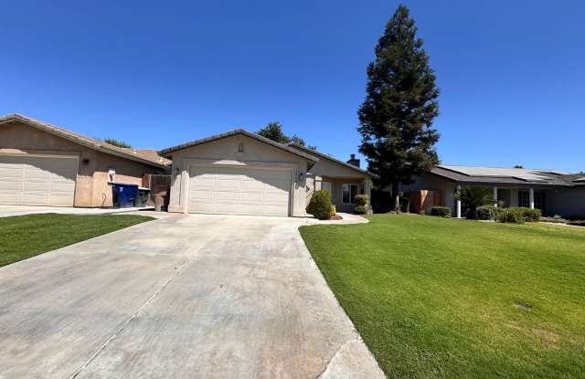 5708 Clear Valley Ct. $2,300 rent/deposit - SW Bakersfield Available NOW!!! photos photos