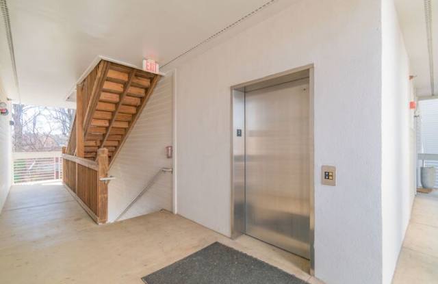 560 Oakland Avenue Gallery 4