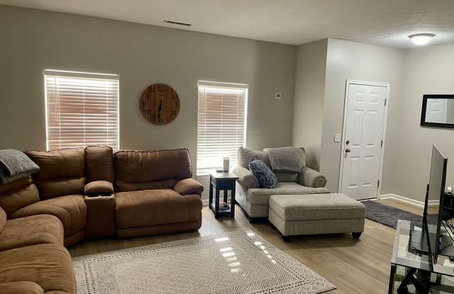 12175 Bubbling Brook Drive Gallery 2