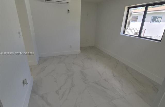 270 NW 147th St # 270 Gallery 2