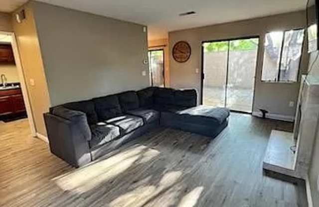 1232 West Roseburg Avenue Gallery 3