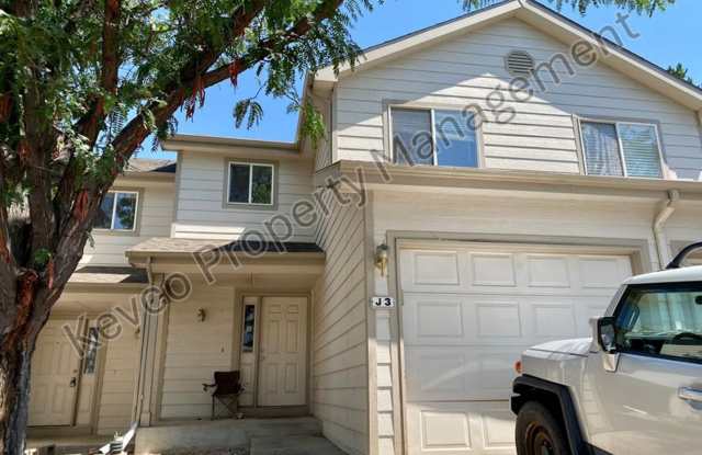 HUGE Townhouse near CSU Gallery 1