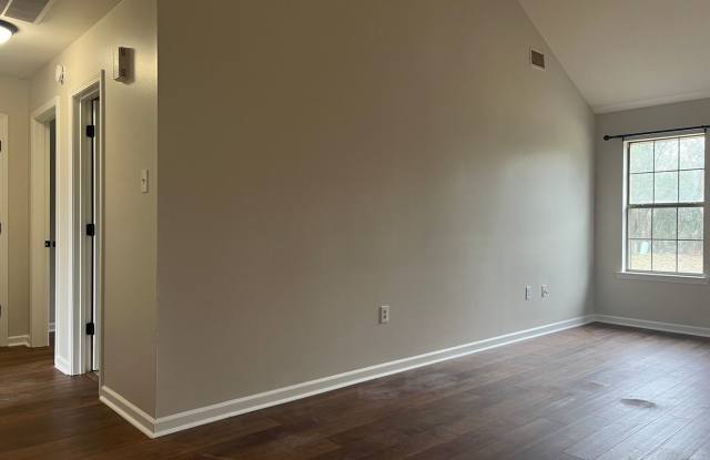 1505 Hathaway Dr., Conway AR 72034 - Updated 3br 2ba w/2 car garage off Farve & S German Gallery 4