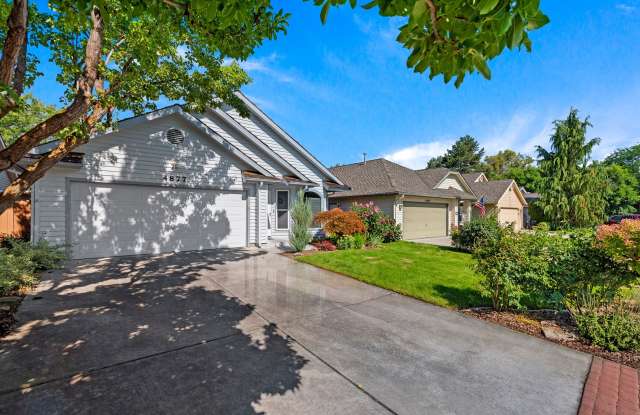 Available Now-3bd, 2b Home near Greenbelt in Garden City Gallery 3