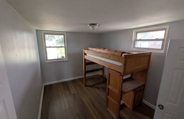 3 Bedroom end unit with off-street parking photos photos