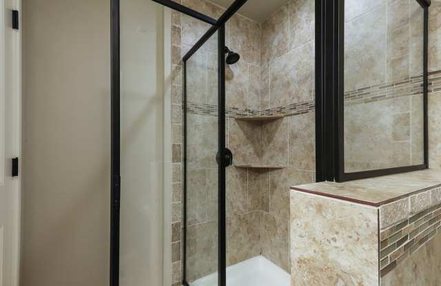 HOME AVAILABLE FOR LEASE photos photos