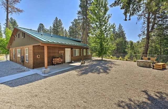 Gorgeous 2 Bed, 1.5 Bath Cabin Retreat on Big Creek photos photos