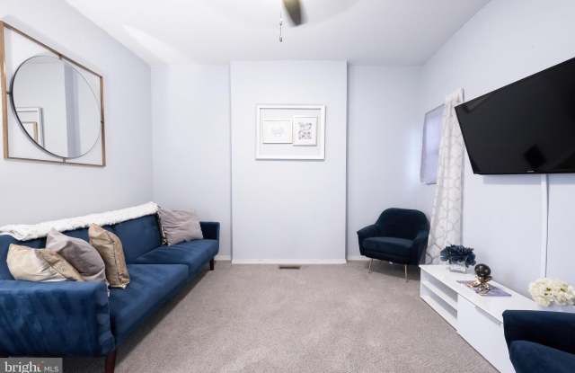 3452 ELM Avenue Gallery 2