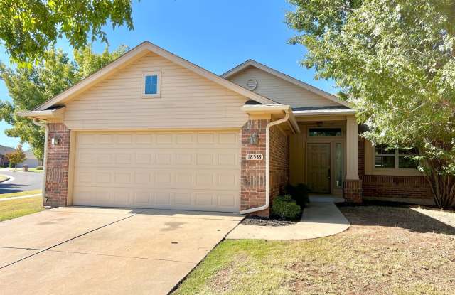 Home in the VALENCIA neighborhood in Edmond! photos photos