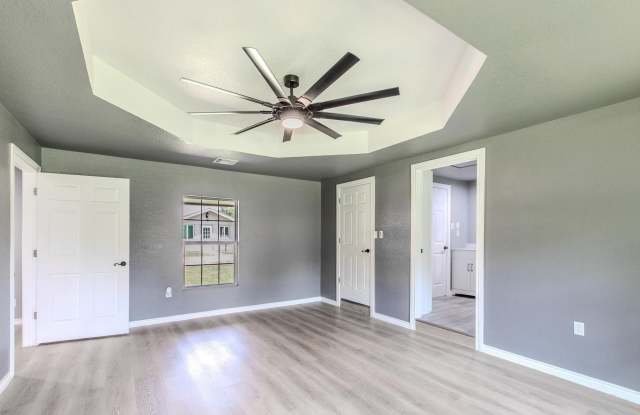 768 Elmwood Drive Gallery 4
