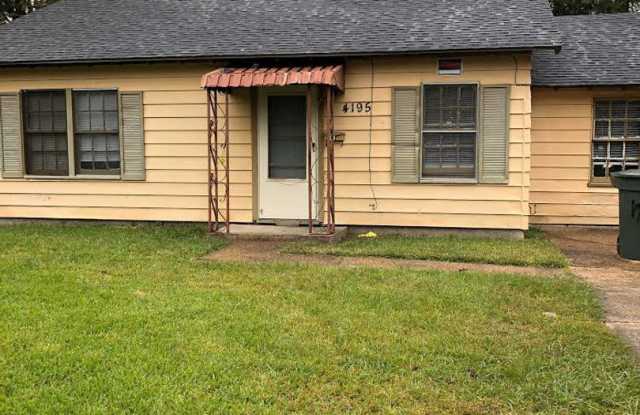 3 Bed / 1 Bath Single Family Home in Beaumont, TX! photos photos