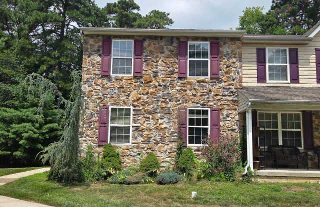 Beautiful 3 bedroom 2.5 bathroom END Unit townhouse for Rent !!! Gallery 4