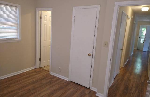 4295 Robinson Circle Gallery 4