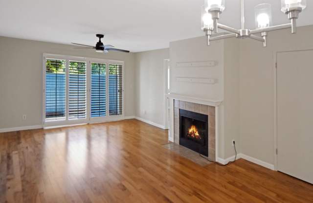 Charming Condo with Community Pool! photos photos