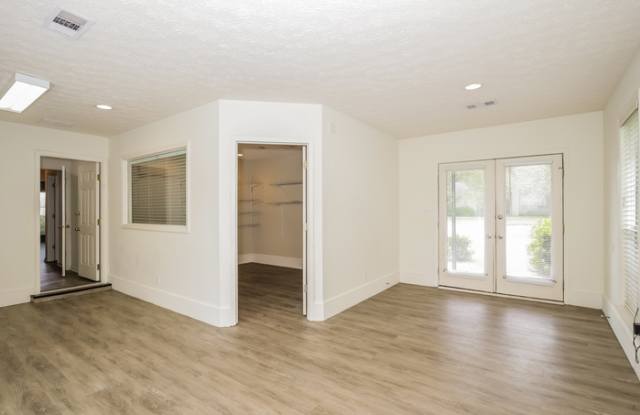 985 Autumn Ridge Road Gallery 4
