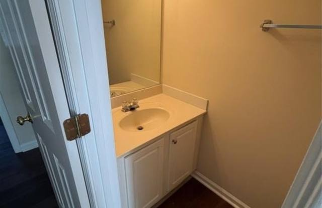 4021 Howell Park Road Gallery 4