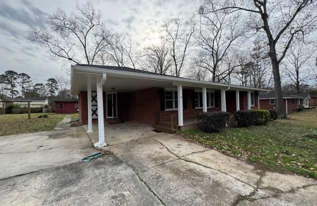 Cozy 3/2 Brick House with bonus room in West Rome- $1,595 - 3009 Garden Lakes Northwest Boulevard, Floyd County, GA 30165