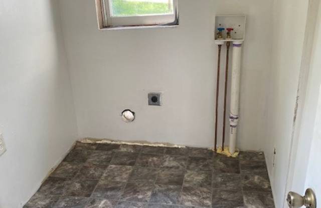 3 Bedroom 1 Bathroom Single Family Home in Brainerd, MN Gallery 4