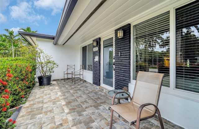 1319 Buchanan St photos photos
