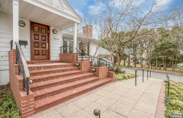 14  Mackay Drive - 14 Mackay Drive, Tenafly, NJ 07670