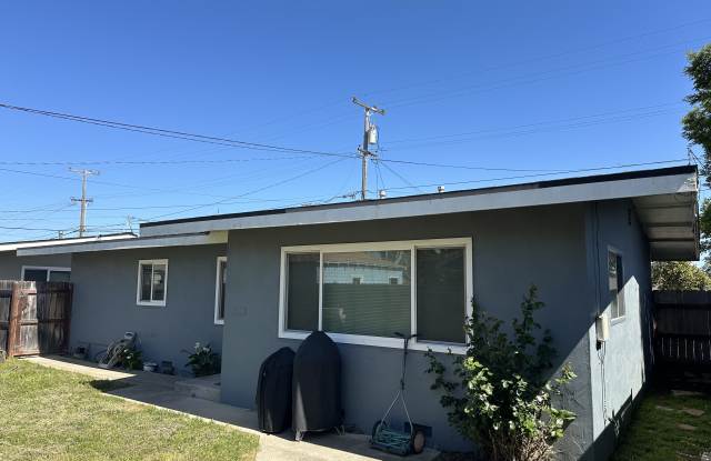 220 1/2 North F Street photos photos