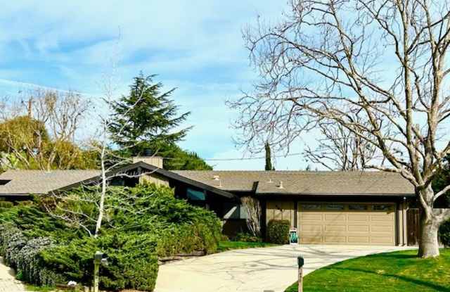 NEW PRICE – Move-In Ready Home with Expansive Yard  RV Parking photos photos