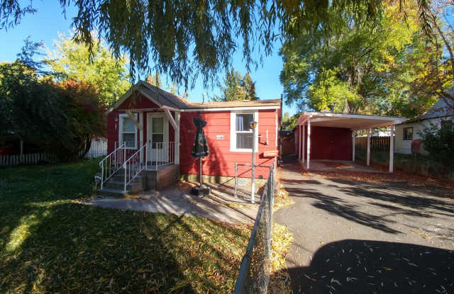 2 Bedroom 1 Bath- Home - 4821 Climax Avenue, Altamont, OR 97603