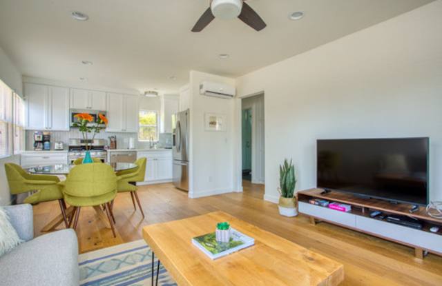 4467 Kensington Rd - 4467 Kensington Road, Los Angeles, CA 90066