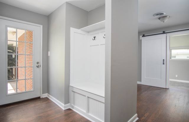 1005 Woodbine Road Gallery 4
