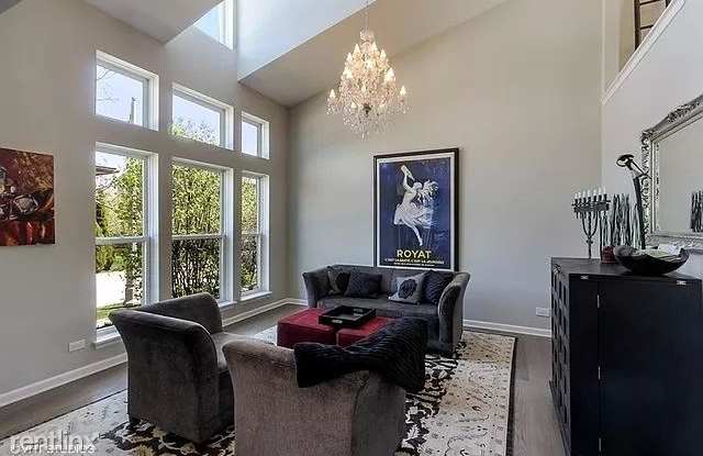 696 Rienzi Ln Gallery 2