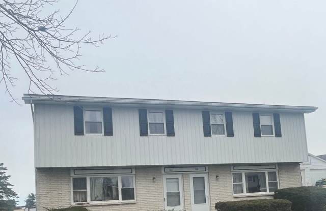 LINCOLN LANE 126/128 photos photos