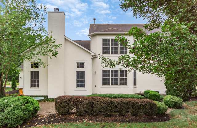 5823 Steward Road Gallery 3
