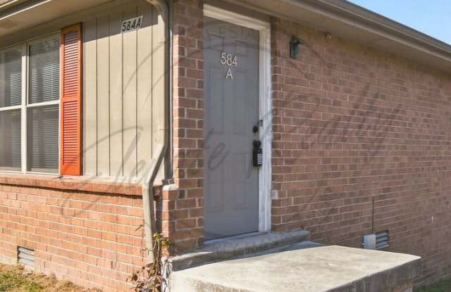 ONE MONTH FREE RENT: Two Bedroom Duplex in Hermitage with Back Deck! Gallery 3
