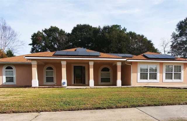 8330 HARBOUR SQ DR - 8330 Harbour Square Dr, Ferry Pass, FL 32514