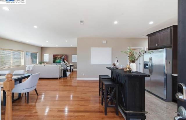 17208 President Dr Gallery 2
