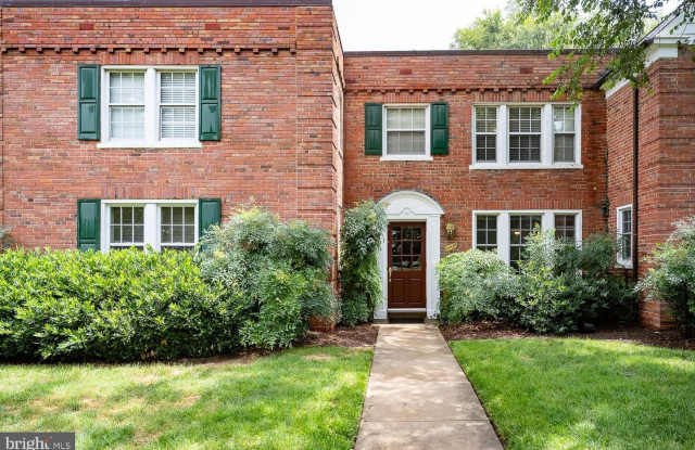 1721 N QUEENS LN #1-104 photos photos
