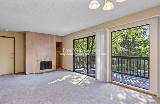 Light  Bright Condo in West Haven – Covered Parking + Clubhouse Access! photos photos