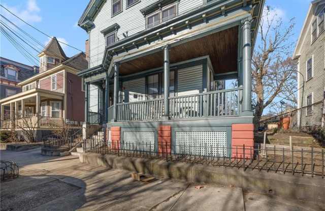 89 Oak Street unit: 2 photos photos 89 Oak Street unit: 2 photos photos