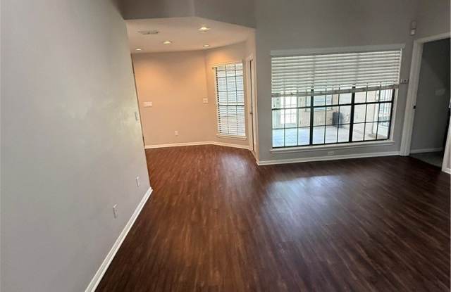 7649 Dallas Street Gallery 3