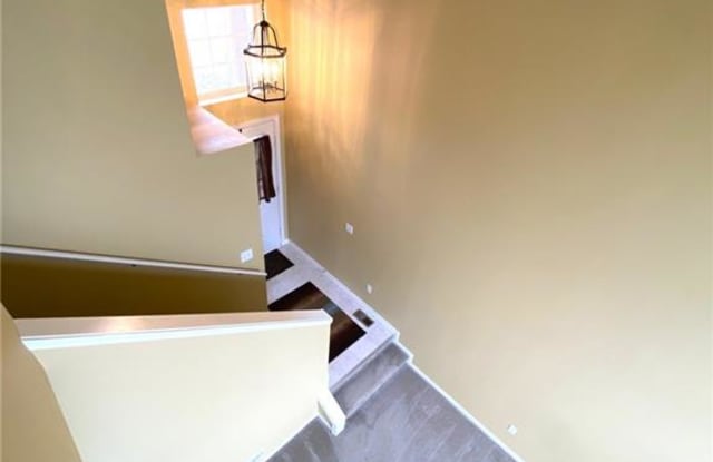 311 Bucknell Ct Gallery 2