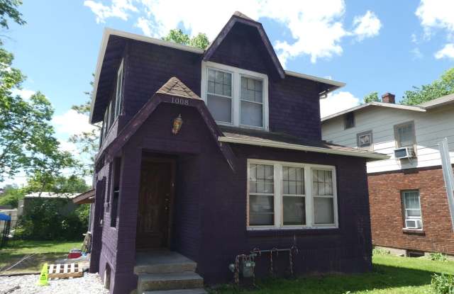 2 Bedroom Home-Downtown photos photos