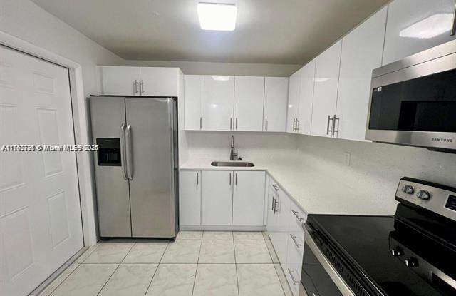 15225 Northeast 6th Avenue photos photos
