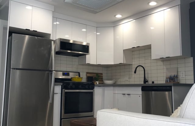 1006 West Kensington Road - 1006 West Kensington Road, Los Angeles, CA 90026