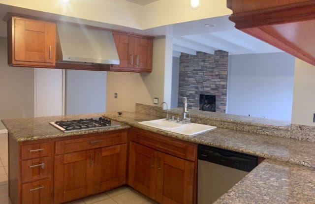 11252 DAVENPORT RD - 11252 Davenport Road, Rossmoor, CA 90720